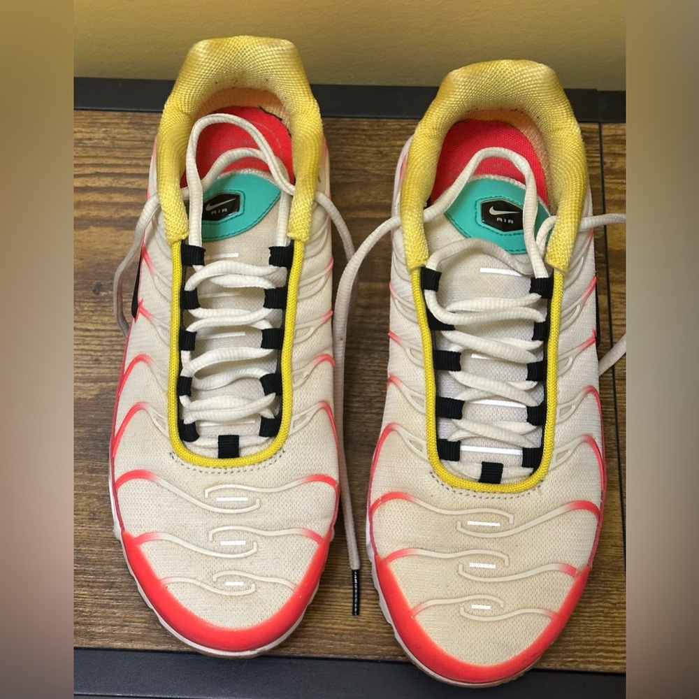 Nike Women's Cream and Coral Sneakers